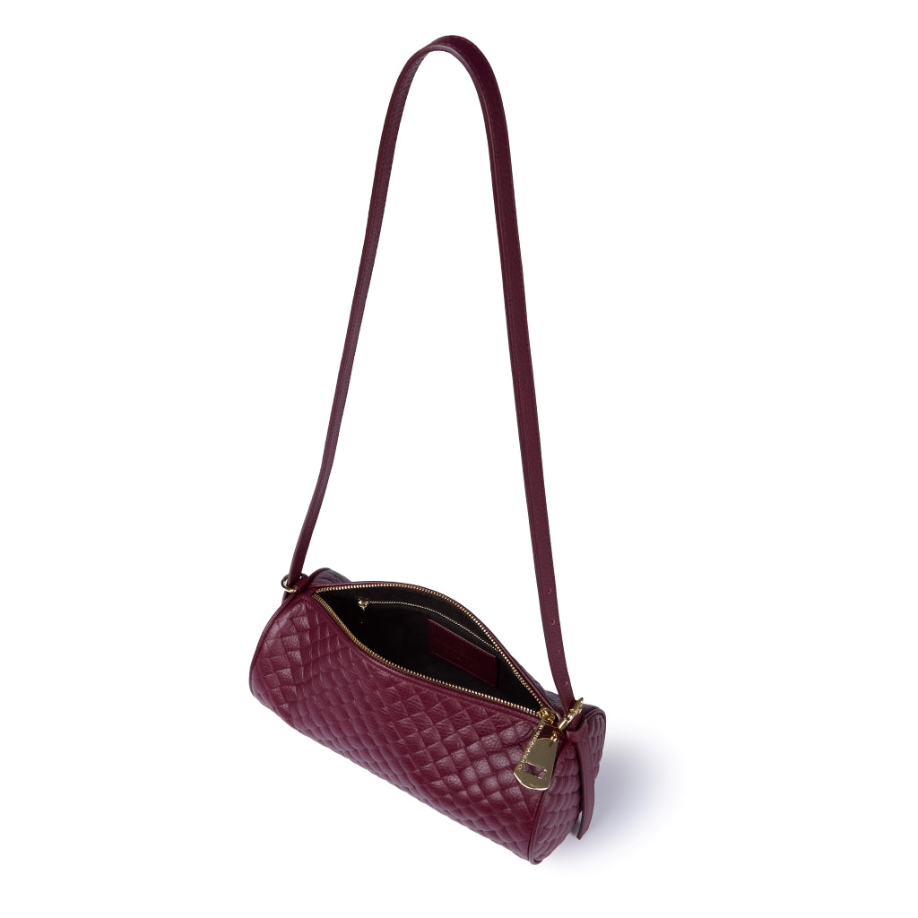 Jade Woven cluch leather bag with retractable handle closure and detachable and adjustable shoulder strap
