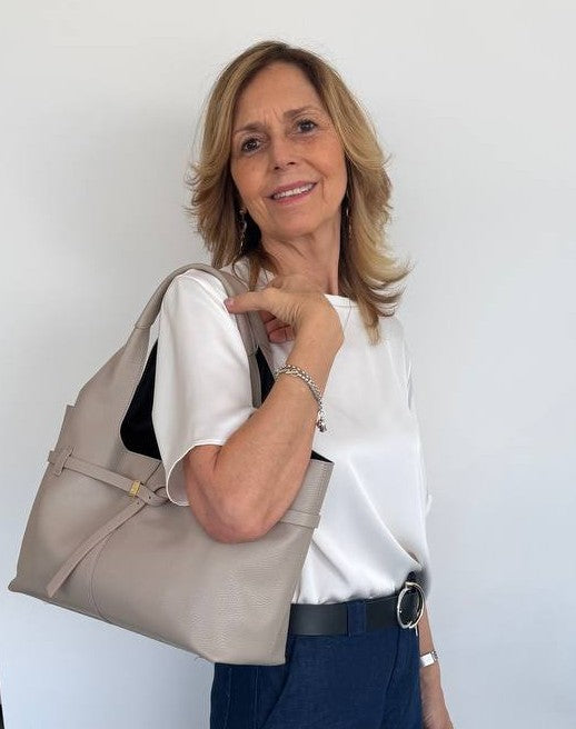 Grace Tote – Grained Leather Shopping Bag with Removable Interior Organizer