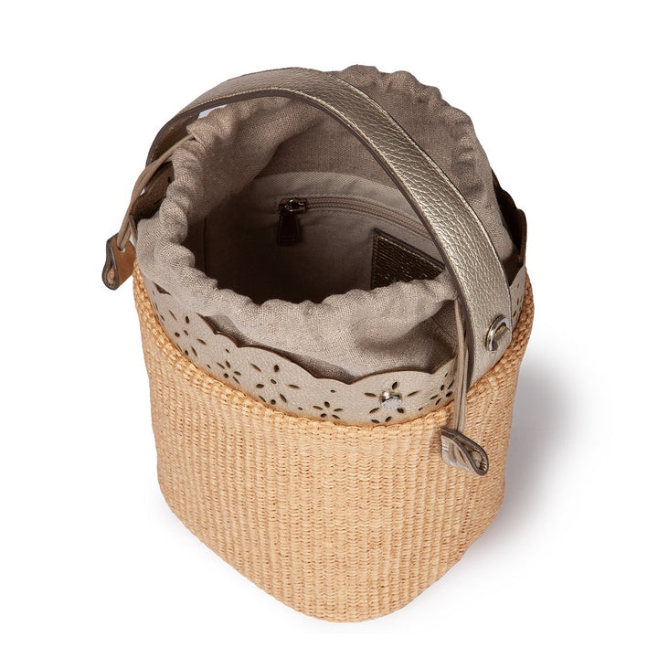 Diletta Bucket in rafia con balza in pelle laserata con tracolla staccabile
