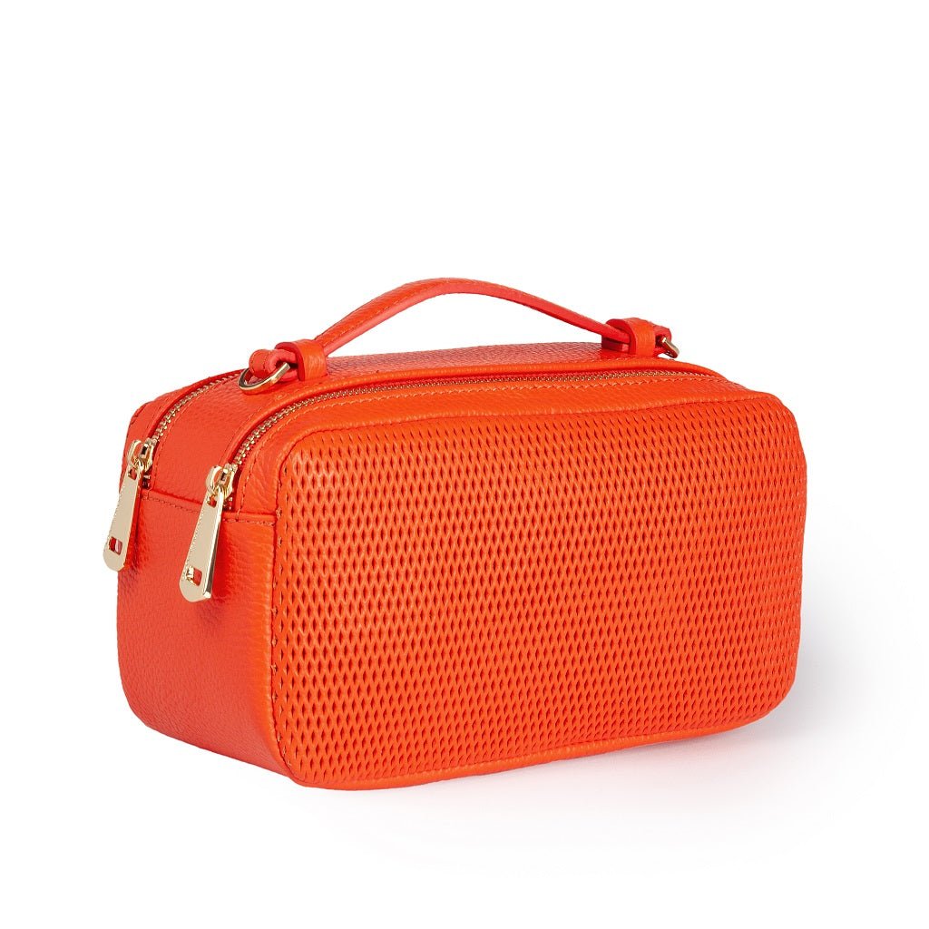 Brigida Yuma camera borsa in pelle con doppio scomparto e tracolla in catena dorata con spallaccio protettivo in pelle