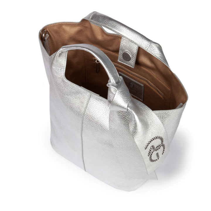 Maia handbag – Borsa Morbida in Pelle Martellata Metal Argento con Tracolla