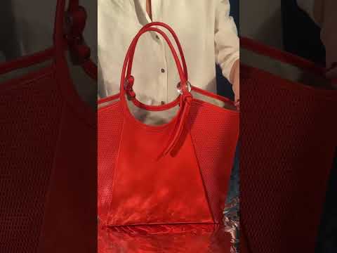 Gaia Shopper – Grained and Micro-Perforated Leather Bag with Adjustable Handles and Internal Divider